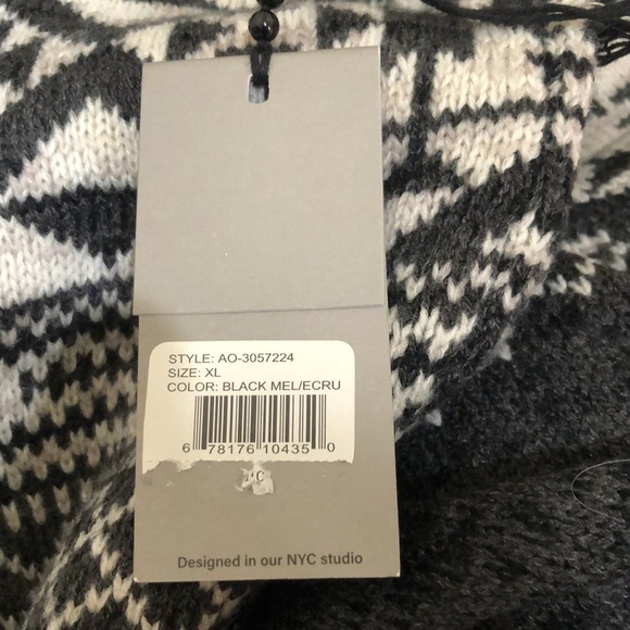 NWT Amongst Others Sweatee Size XL Black Tribal Fairisle - Picture 4 of 8